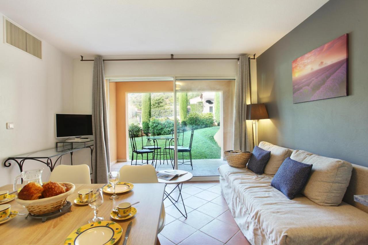 Gréoux-les-Bains Residence Odalys La Licorne De Haute Provence מראה חיצוני תמונה