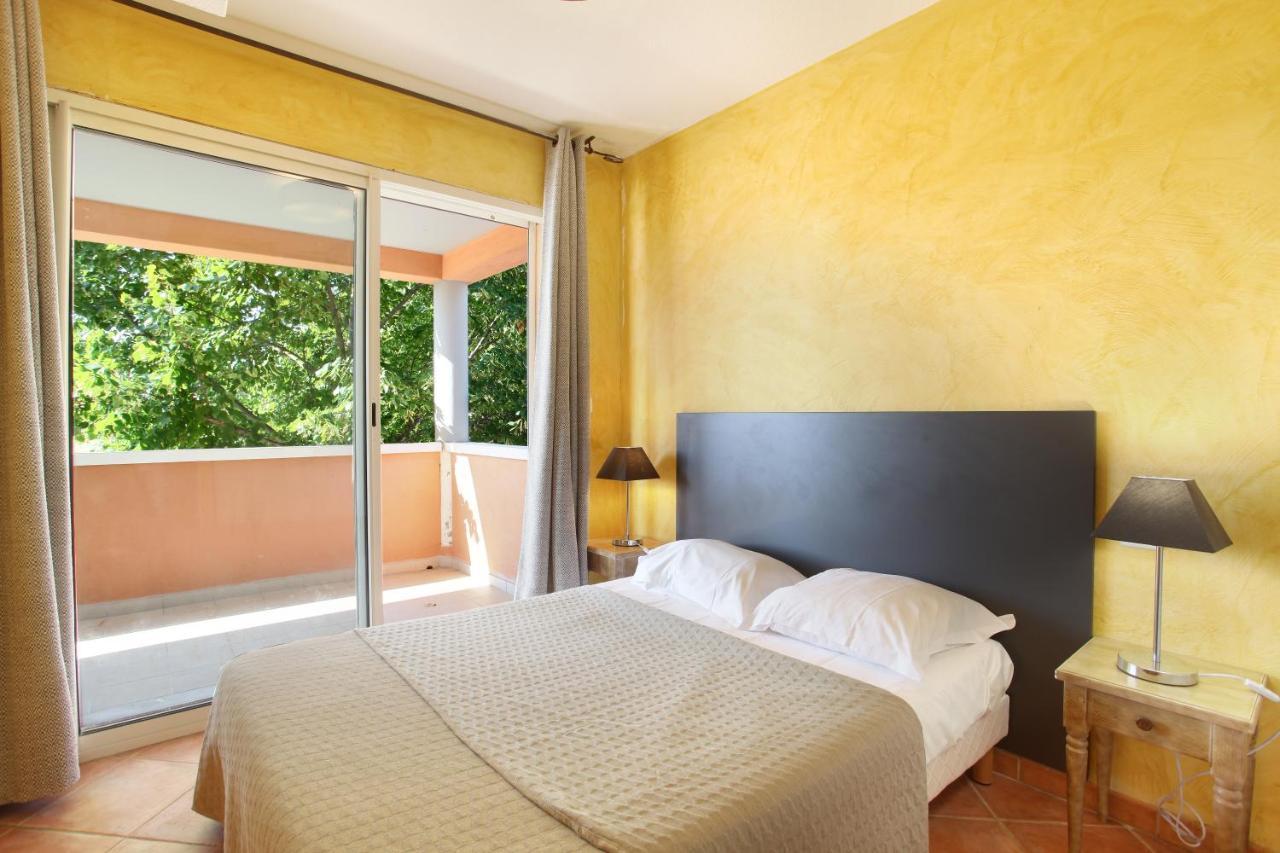 Gréoux-les-Bains Residence Odalys La Licorne De Haute Provence מראה חיצוני תמונה
