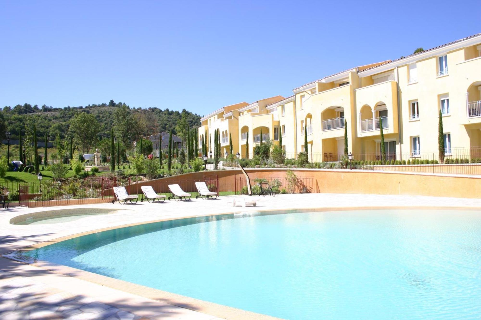 Gréoux-les-Bains Residence Odalys La Licorne De Haute Provence מראה חיצוני תמונה
